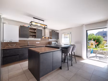 le patio  bel appartement t3 en rez-de-jardin