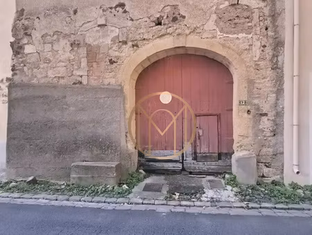 garage 80m2 au sol avec petite cour