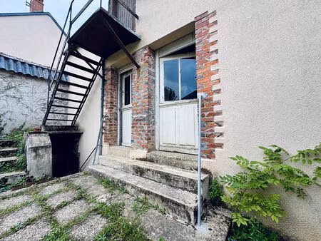 le grand lucé - maison de bourg avec jardin  garage et dépendance.