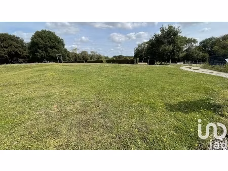 vente terrain à bâtir 677 m²