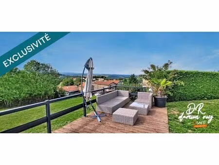 maison individuelle 140m² environ  de 2000  avec piscine  garage  carport  terrain 1238m²