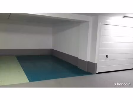 parking à louer