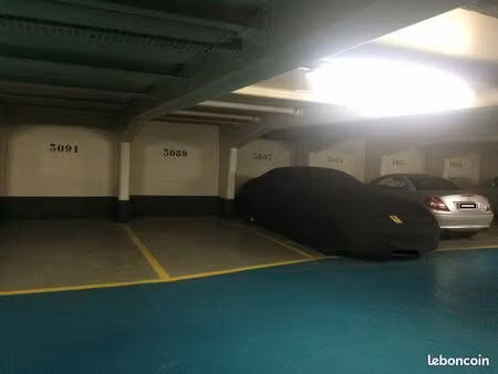 exclusivite parking à louer avenue hoche (paris 8ème)