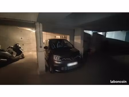 location parking golfe juan