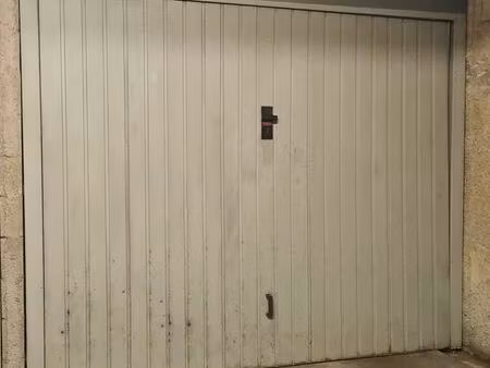 garage fermé 14.67m2