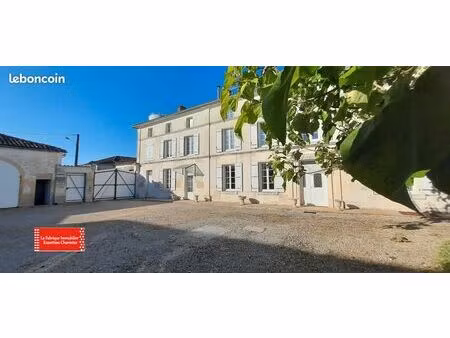 maison 6 pièces 207 m²