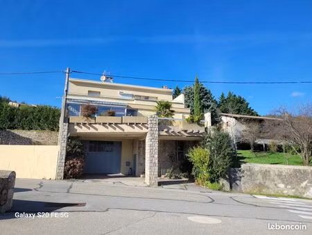 maison de village sans vis-à-vis avec jardin- saint felicien(07410)