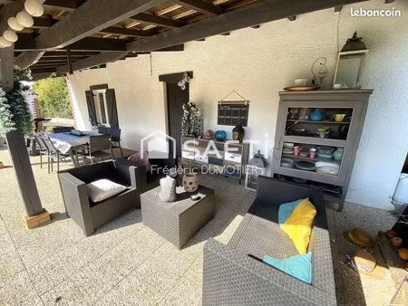 propriété 4 pièces 90 m²