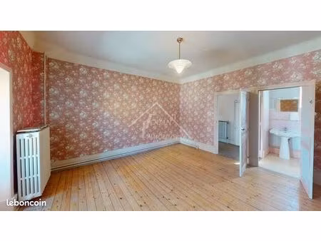 propriété 7 pièces 217 m²