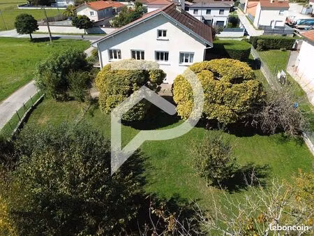 maison 10 pièces 181 m²