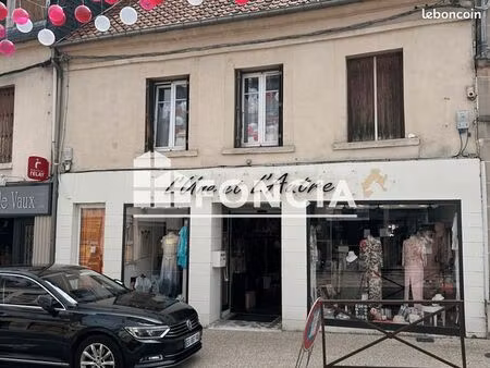 local commercial 64 m²