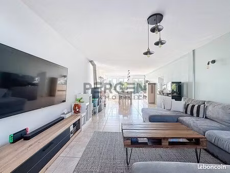 maison 6 pièces 160 m²