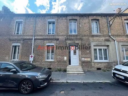 immeuble 12 pièces 266 m²