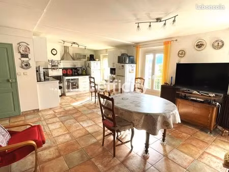appartement 3 pièces 77 m²