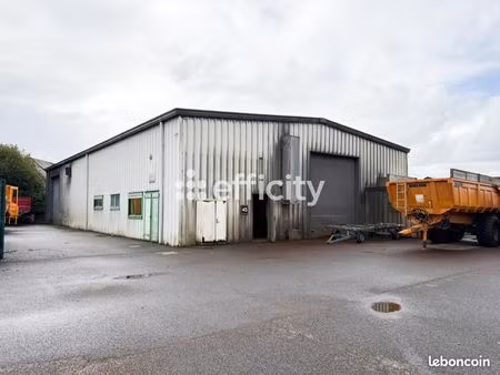 local 400 m²
