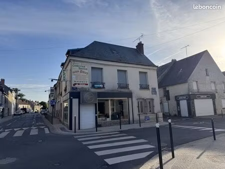 immeuble 167 m² angerville