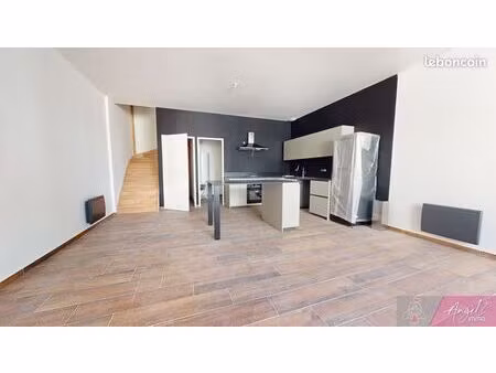 triplex 6 pièces 130 m²