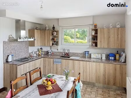 maison 9 pièces 300 m²