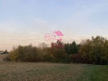 terrain 1040 m² lanta