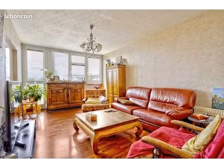 appartement 6 pièces 100 m²