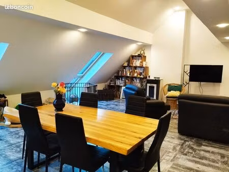 appartement 90 m2  jardin  vue montagne