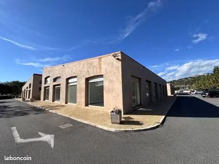 murs commerciaux 491 m² montauroux