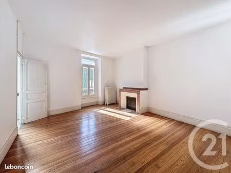 maison de village 10 pièces 213 m²