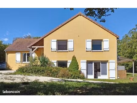 pavillon 7 pièces 140 m²