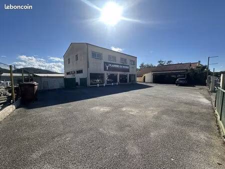 local commercial 235 m² le muy