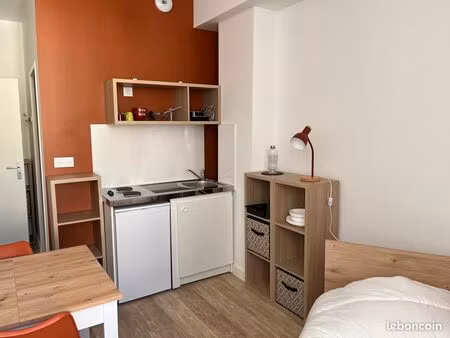 studio 1 pièce 14 m²