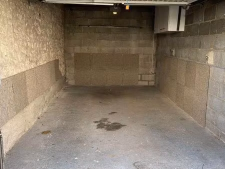 garage 1 pièce 15 m²