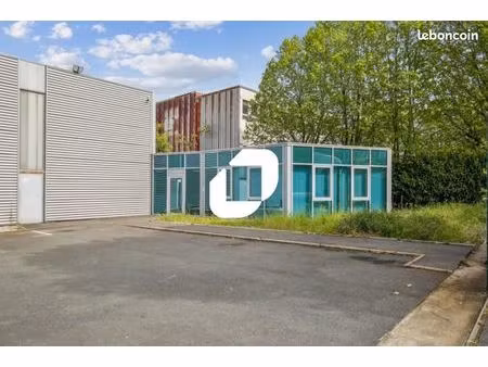 bureaux 250 m²