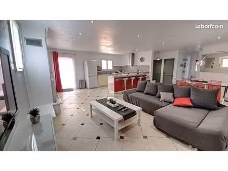 haut de villa 3 chambres dispo de octobre à juin