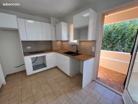 appartement t2 rénové avec loggia