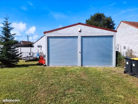 hangar/ garages 55 m2 sur terrain constructible 472 m2