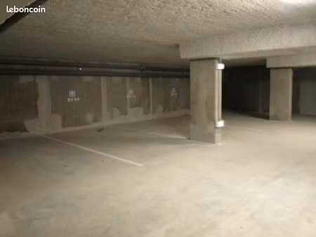 place de parking couverte nogent sur oise 3 rois proche gare creil