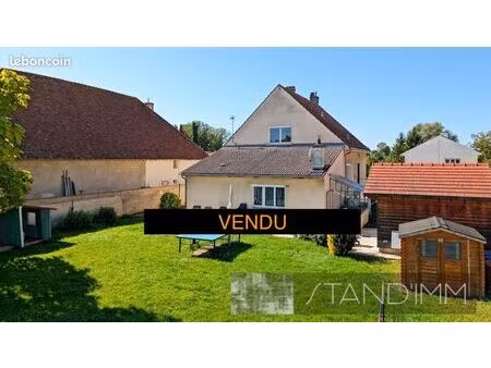 maison 7 pièces 148 m²