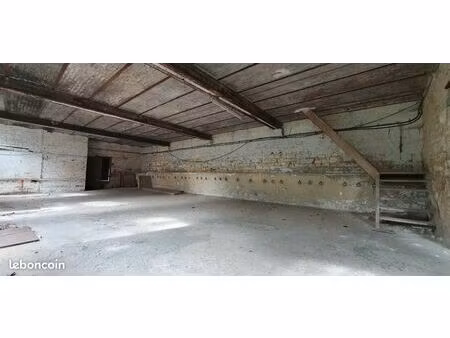 maison 2 pièces 185 m²