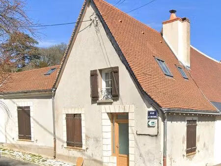 maison avec cour divisée en 2 appartements