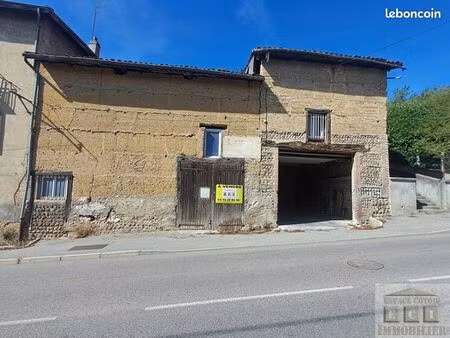 parking/box 4 pièces 220 m²