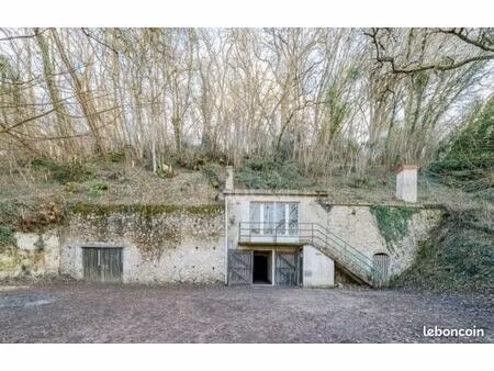 salles / caves troglodytes