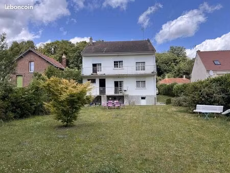 maison 8 pièces 145 m²