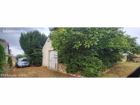 terrain 1 pièce 1050 m²