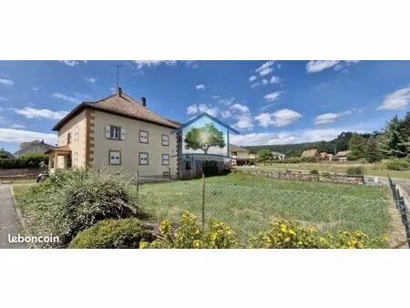 immeuble 16 pièces 226 m²