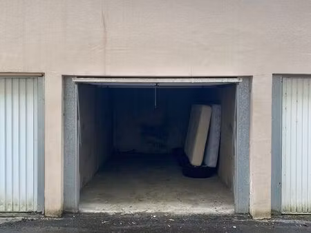 parking/box 16 m² nancy