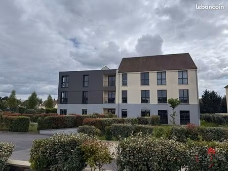 local commercial 306 m² la chapelle en serval