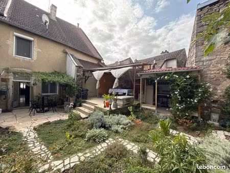 maison de village 5 pièces 138 m²