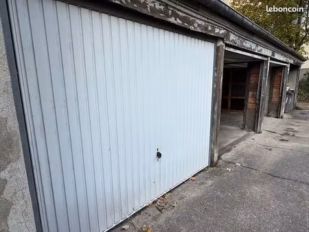 3 grands boxes contigus plus 1 plus petit /usage entrepôt possible– saint-mandé (94)