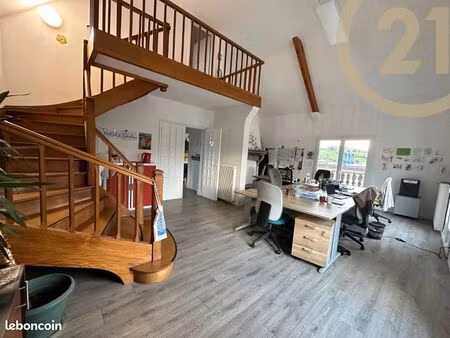 bureaux 139 m² lons le saunier