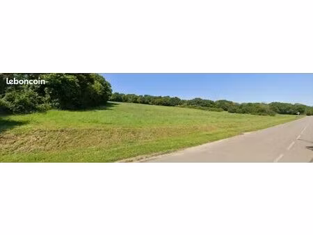 terrain 1300 m² soulières